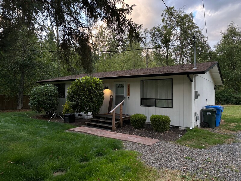 Foto principal - 2621 80th St E
