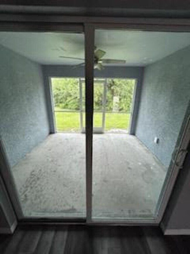 Foto del edificio - Duplex for rent
