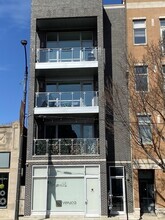 Building Photo - 2054 W Chicago Ave