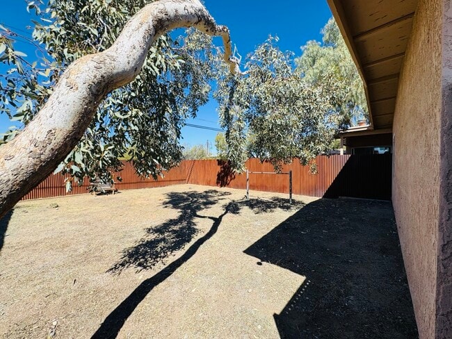 Foto del edificio - 2643 N Alvernon Way