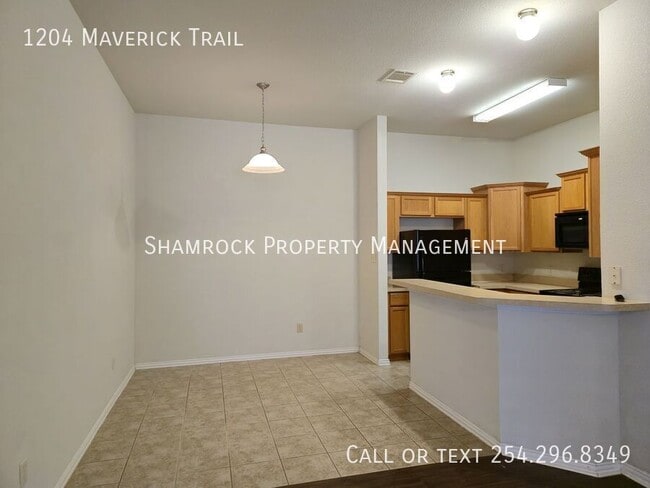 Building Photo - Spacious Duplex along Hwy 84 Corridor