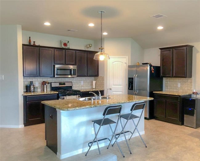 Foto del edificio - 3310 McDonough Way