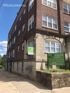 Foto del edificio - 402 W Walnut Ln