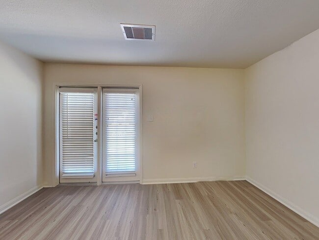 Building Photo - 22422 Bauer Canyon Dr