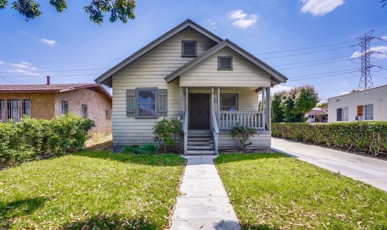 Foto principal - 6826 Hollenbeck St