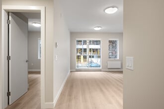 Building Photo - 641 Claremont
