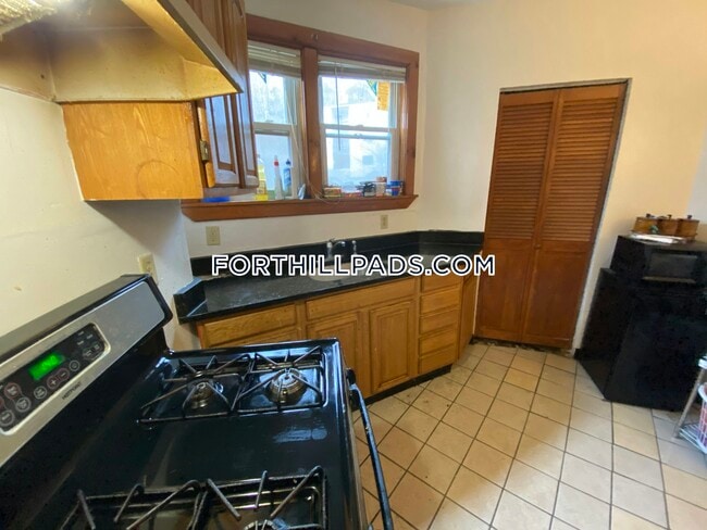Foto del edificio - 253 Highland St