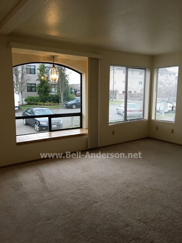 Foto principal - 22516 6th Ave S