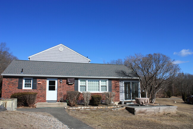 Building Photo - 86 Old Farms Ln