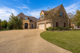 Building Photo - 9572 Rochel Dr