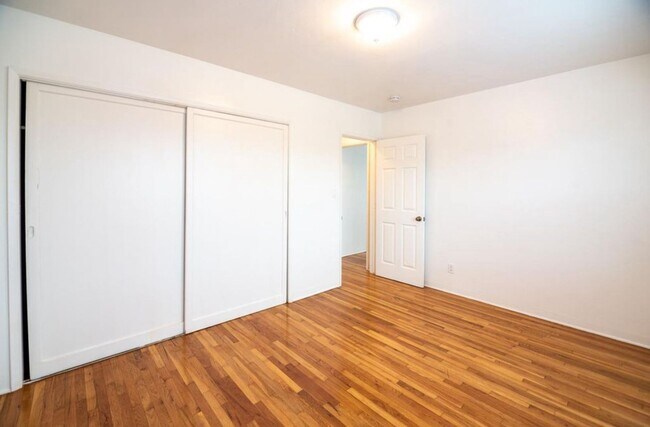 Foto del edificio - 2168 Bacon St