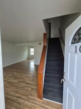 Building Photo - 108 Lewis Ln