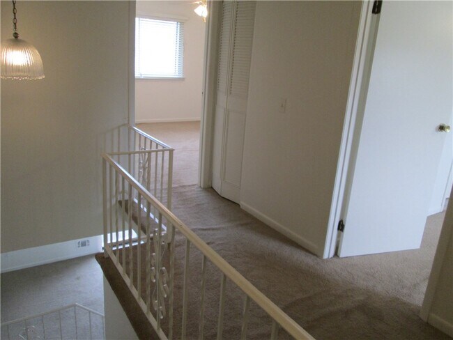 Foto del edificio - 553 French Rd