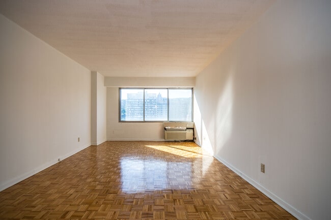 Photo du bâtiment - Place Du Fort