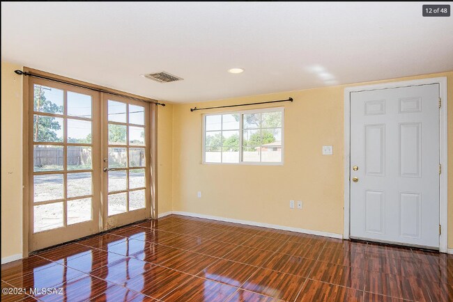 Building Photo - 1506 N Jones Blvd