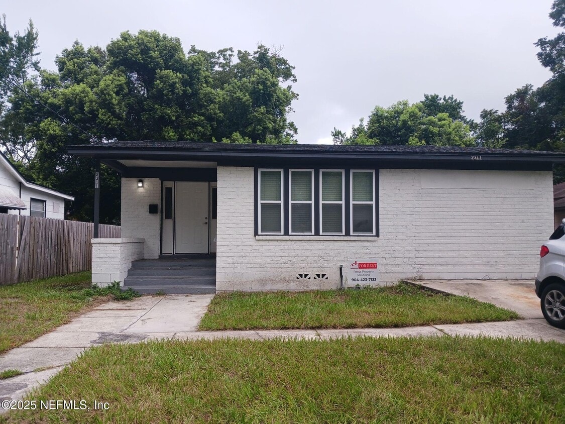 Primary Photo - 2311 W 25th St