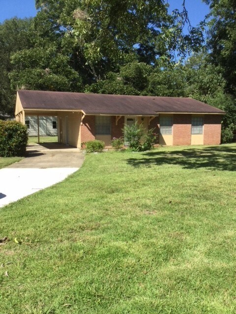 Primary Photo - Three Bedroom