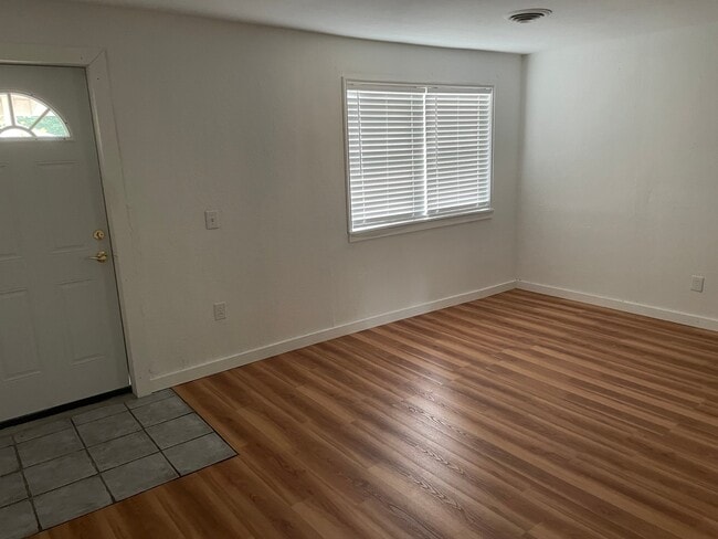 Building Photo - 5124 Winona Dr