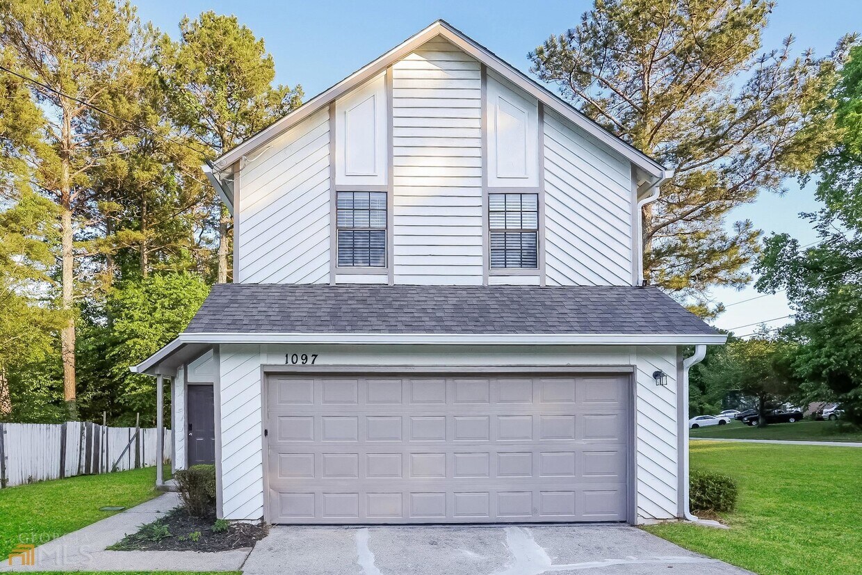 Primary Photo - 1097 Brandon Hill Way