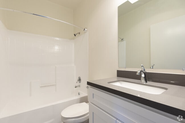 315 S La Fayette Park Pl - 315