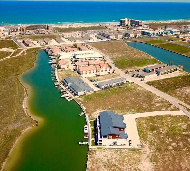 Building Photo - 14836 Granada Dr