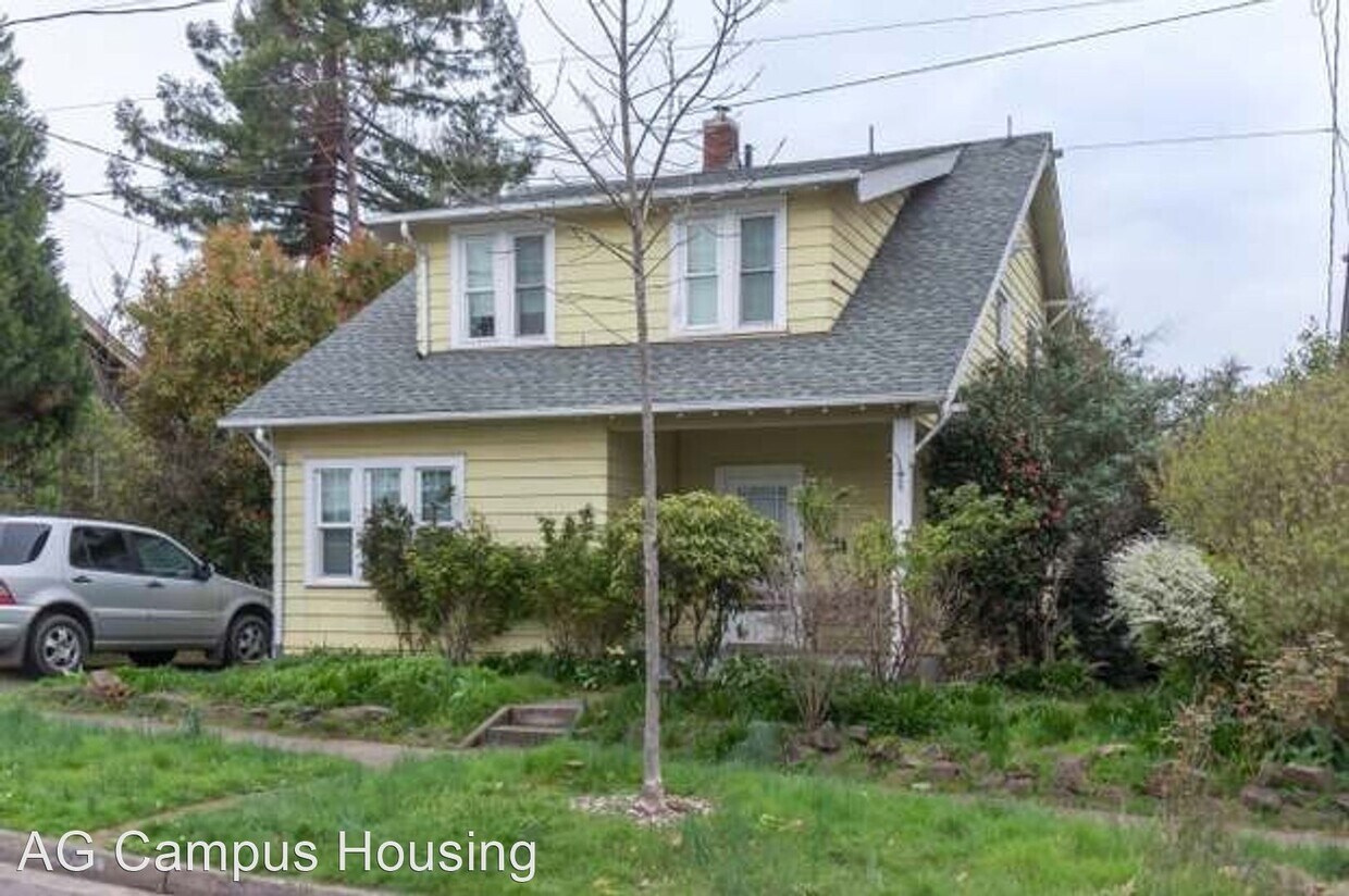4 br, 1.5 bath House 1379 East 21st Ave House for Rent in Eugene