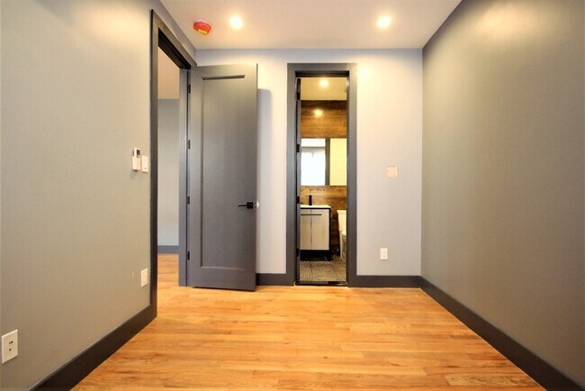 Foto del edificio - 310 Sumpter St