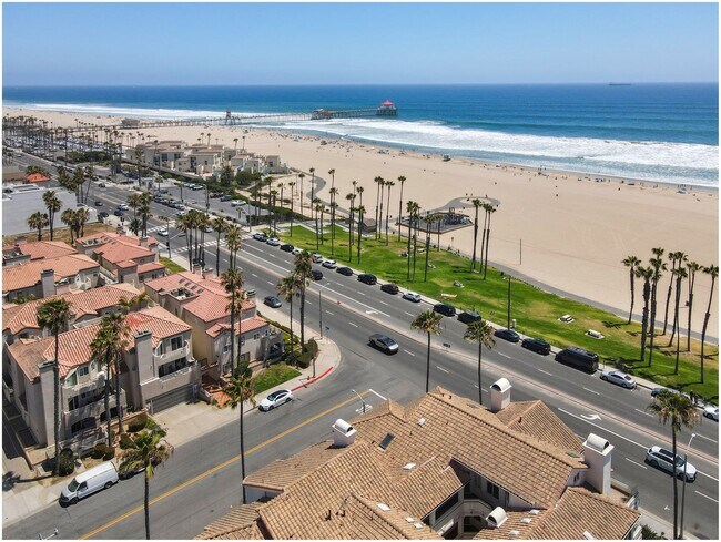 Foto del edificio - Oceanfront Penthouse in Huntington Beach!!
