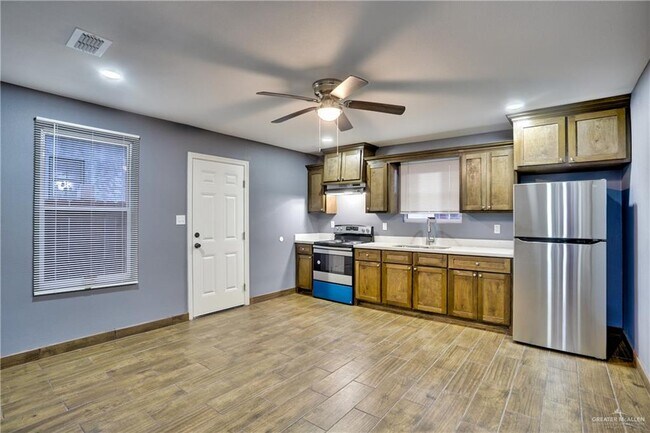 Building Photo - 1320 Santa Elena Ave