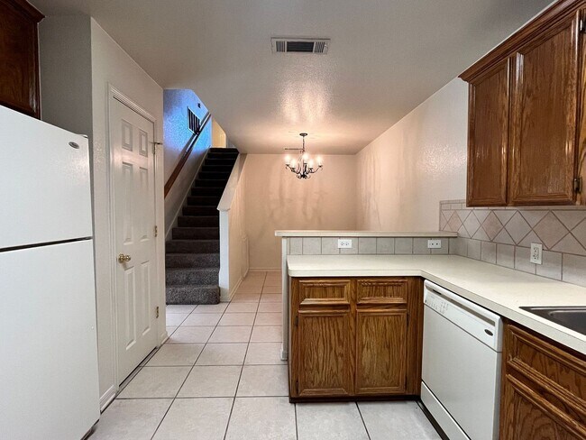 Foto del edificio - 5100 Heather Ln