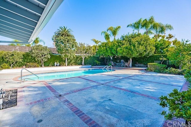 Building Photo - 500 Angelita Dr