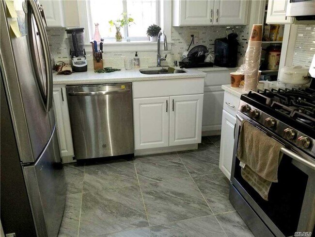 Foto del edificio - 41-21 70th St