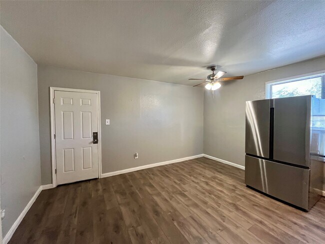 Foto del edificio - 2705 Lorraine St