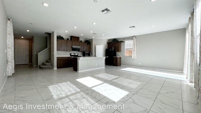 Building Photo - 5 br, 3 bath House - 8821 Sapphire Coast Ave