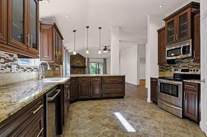 Primary Photo - 2078 Camelot Dr