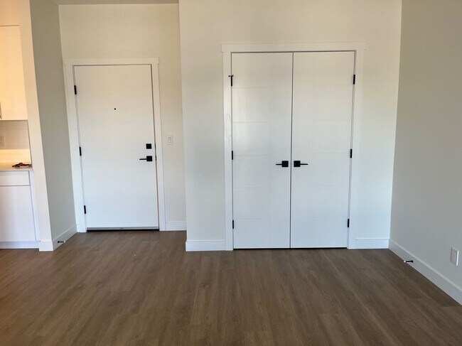 Building Photo - 0 Bed 0 Bath Unit in Ponoka, AB