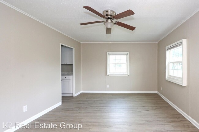 Building Photo - 2 br, 1 bath House - 912 Sylvia Circle