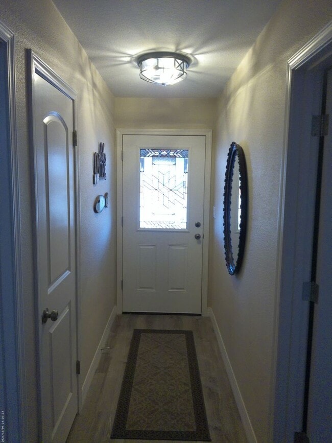 Building Photo - WInter  Rental Availavble Sept - April 2026