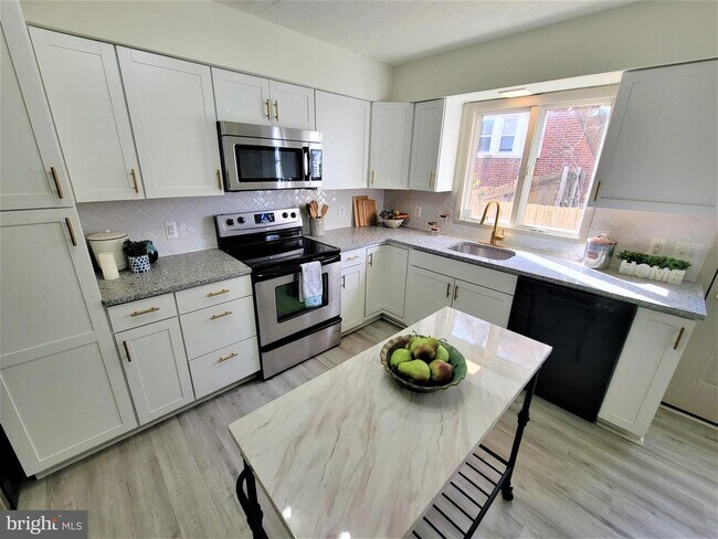 Foto del edificio - 303 Gray Ave
