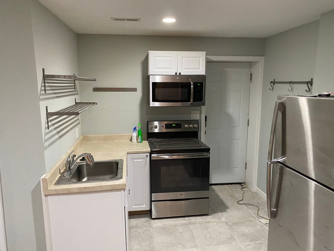 Foto principal - 5804 Berwyn Rd