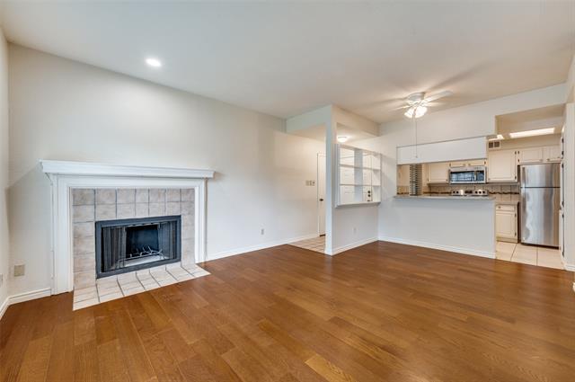 Foto del edificio - 3110 Devonshire Dr