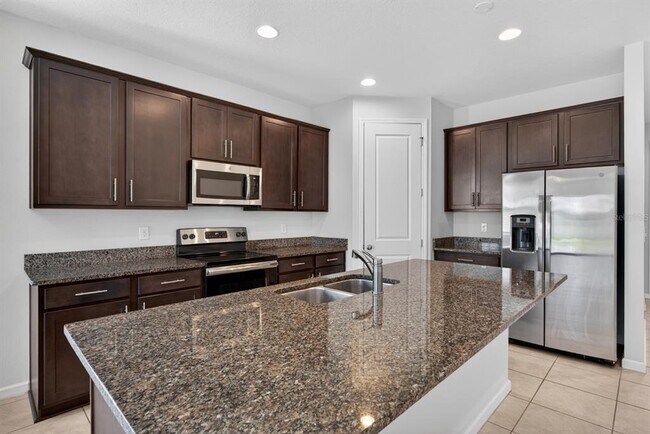 Foto del edificio - 689 Meadow Pointe Dr