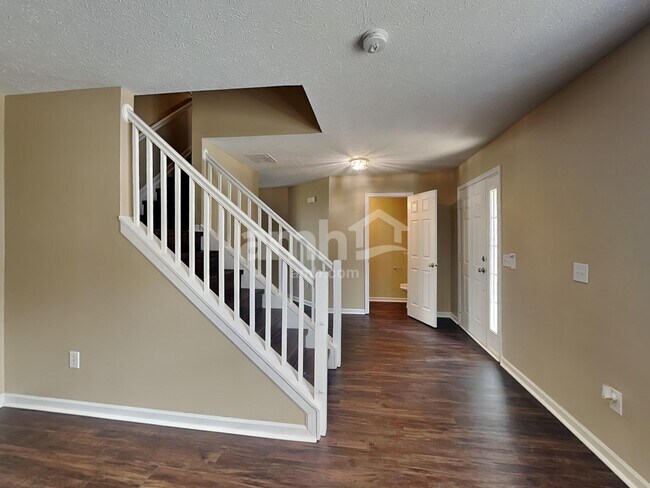 Foto del edificio - 10640 Standish Pl