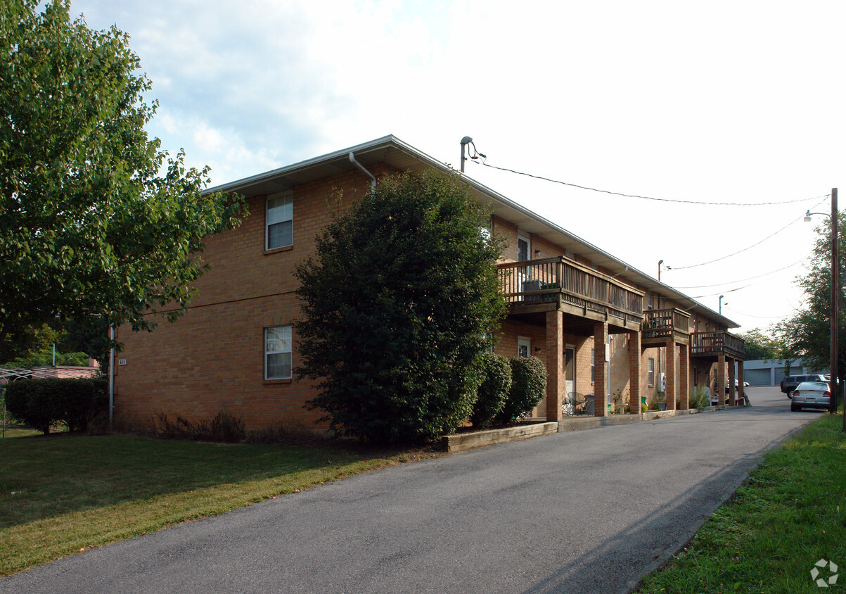 Primary Photo - The Nestings - 625 N Saint Lucas