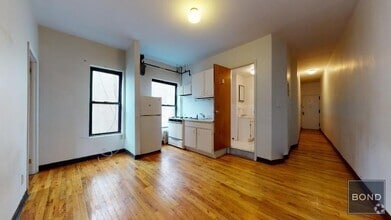 Building Photo - 328 E 14th St