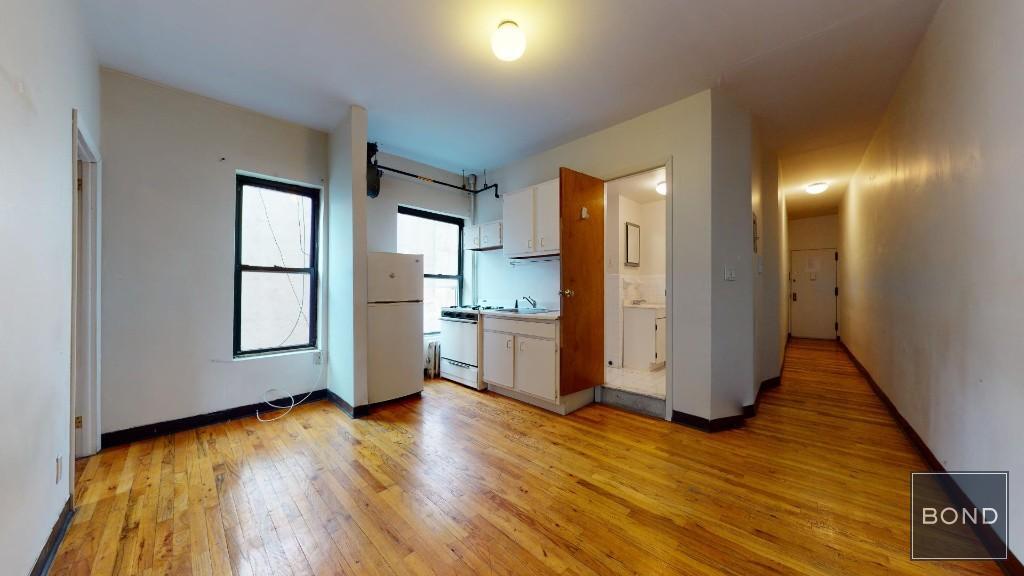 Primary Photo - 328 E 14th St