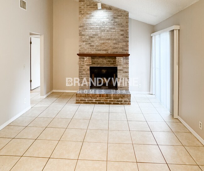 Building Photo - 8155 Crosswind Rd