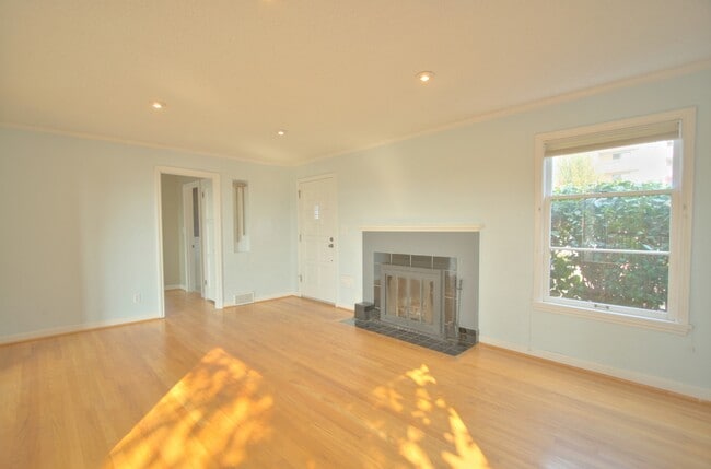 Foto del edificio - 4507 45th Ave SW