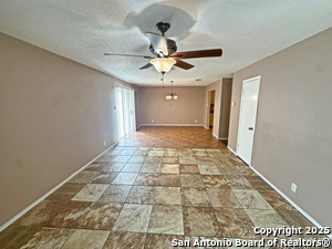 Foto del edificio - 6154 Ashley Spring