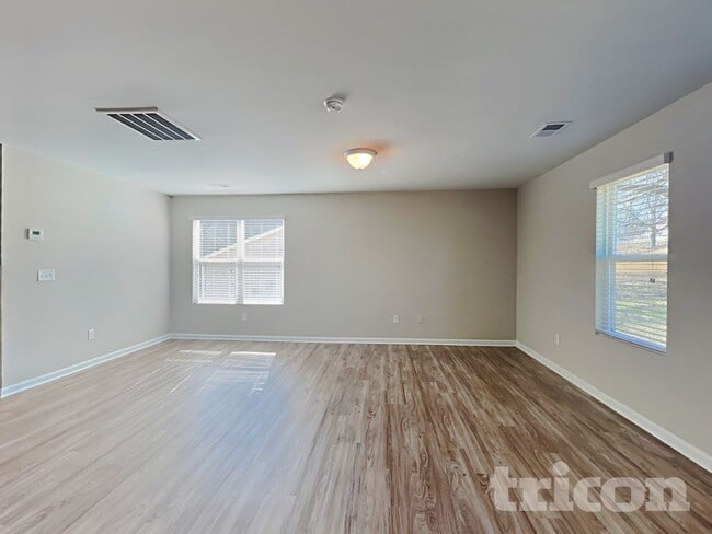 Building Photo - 312 Winston Ln